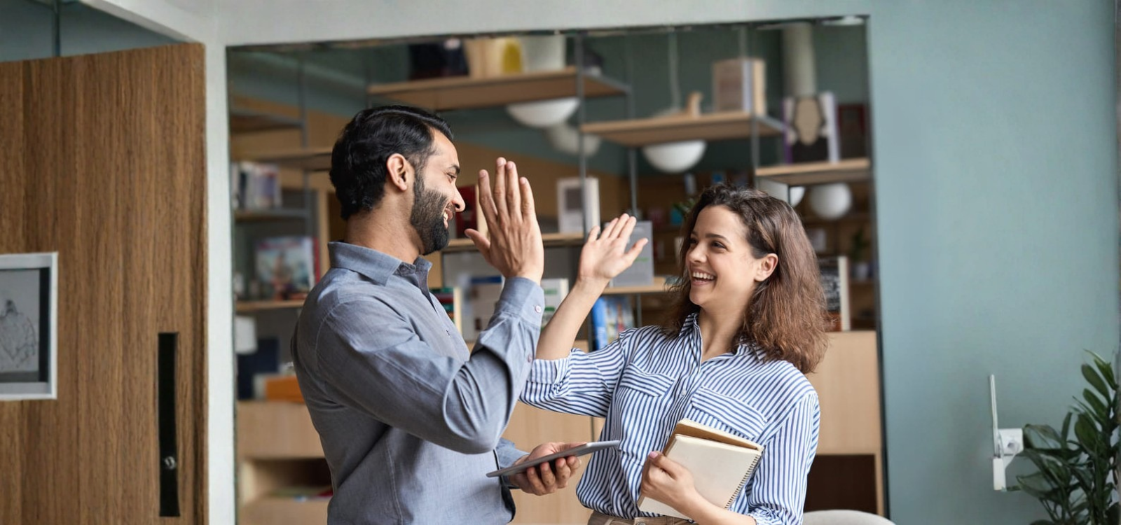 Het mentorprogramma van de KNCV brengt jonge, ambitieuze chemici samen met ervaren professionals voor een uitwisseling van kennis, ervaring en netwerk.