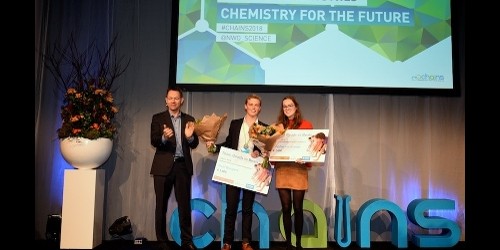 Foto Team Beads vs Beats winnaar Holland Chemistry Studentencompetitie 2018 fotocredits Thijs 't Har