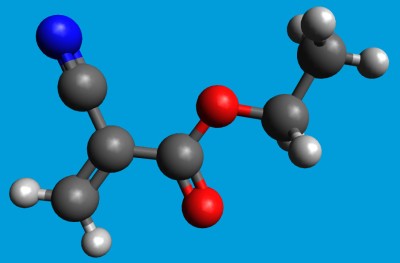 202003 - Ethyl cyanoacrylaat (blauw).jpg